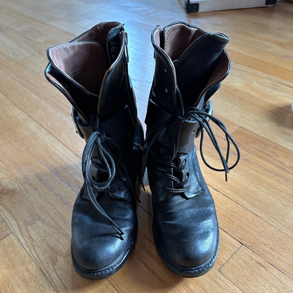 A.S.98 Newhall Combat Boots Used